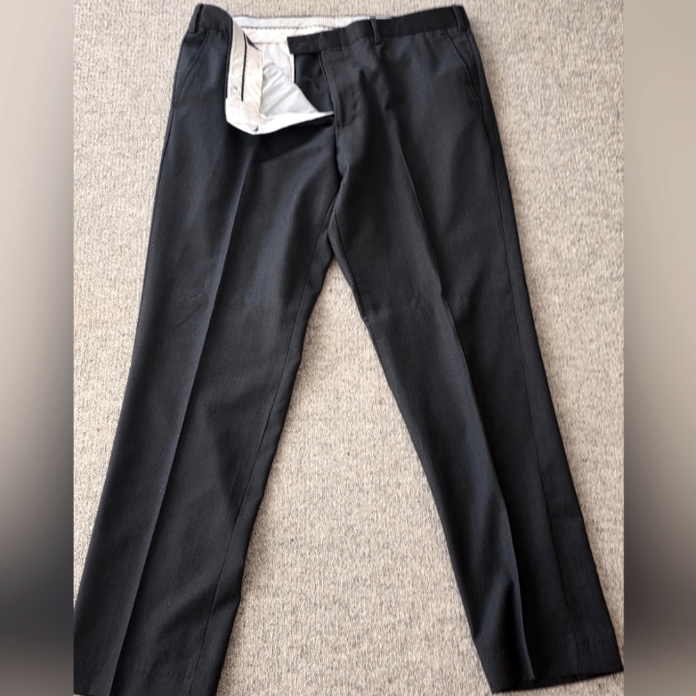 Almost New The Men's Store at Bloomingdale's Regular Fit Dress Pants Size 38R
